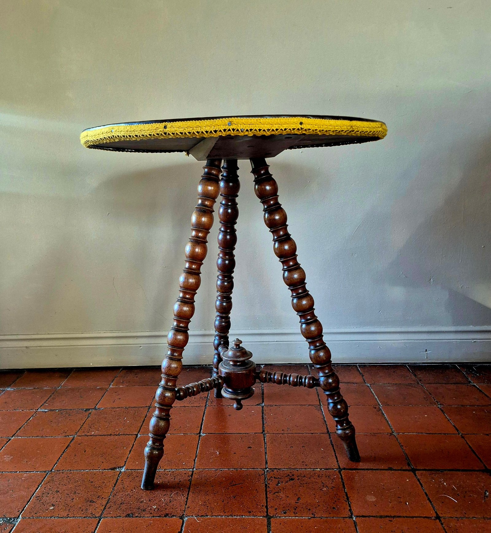 Victorian Fortune Teller Table - Image 4