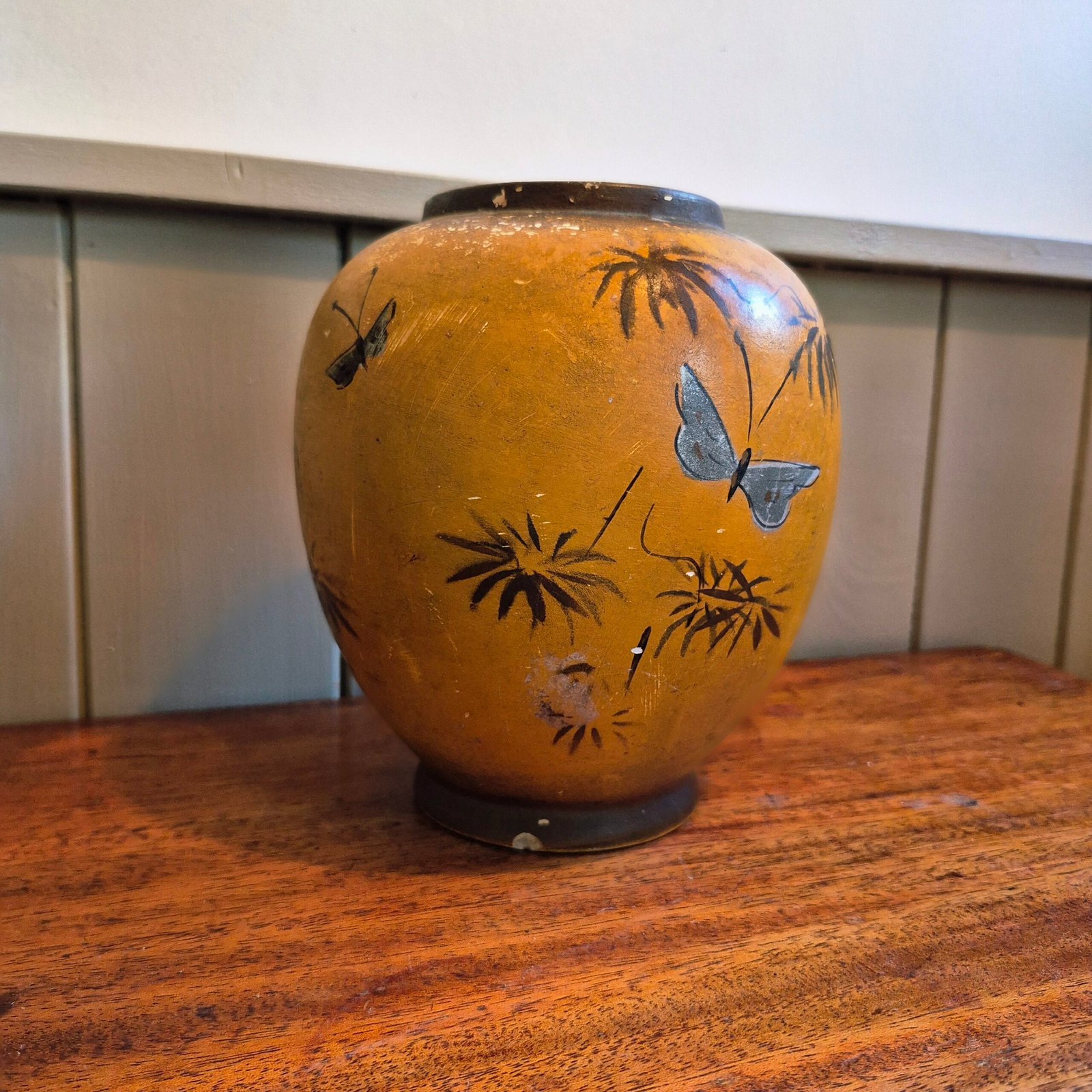 Hand Painted Bird Pottery Vase - Image 4