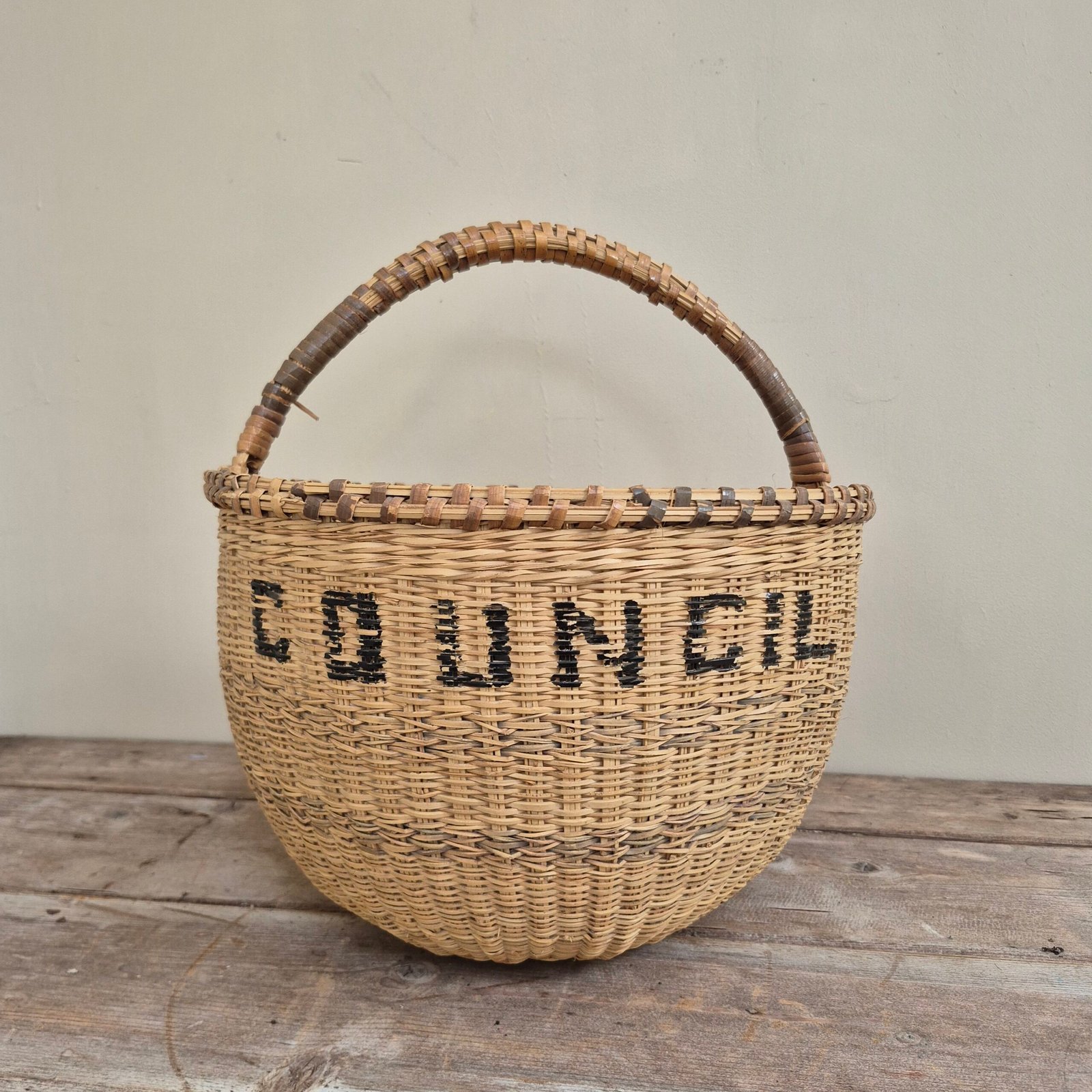 Woven Municipal Council Basket - Image 2