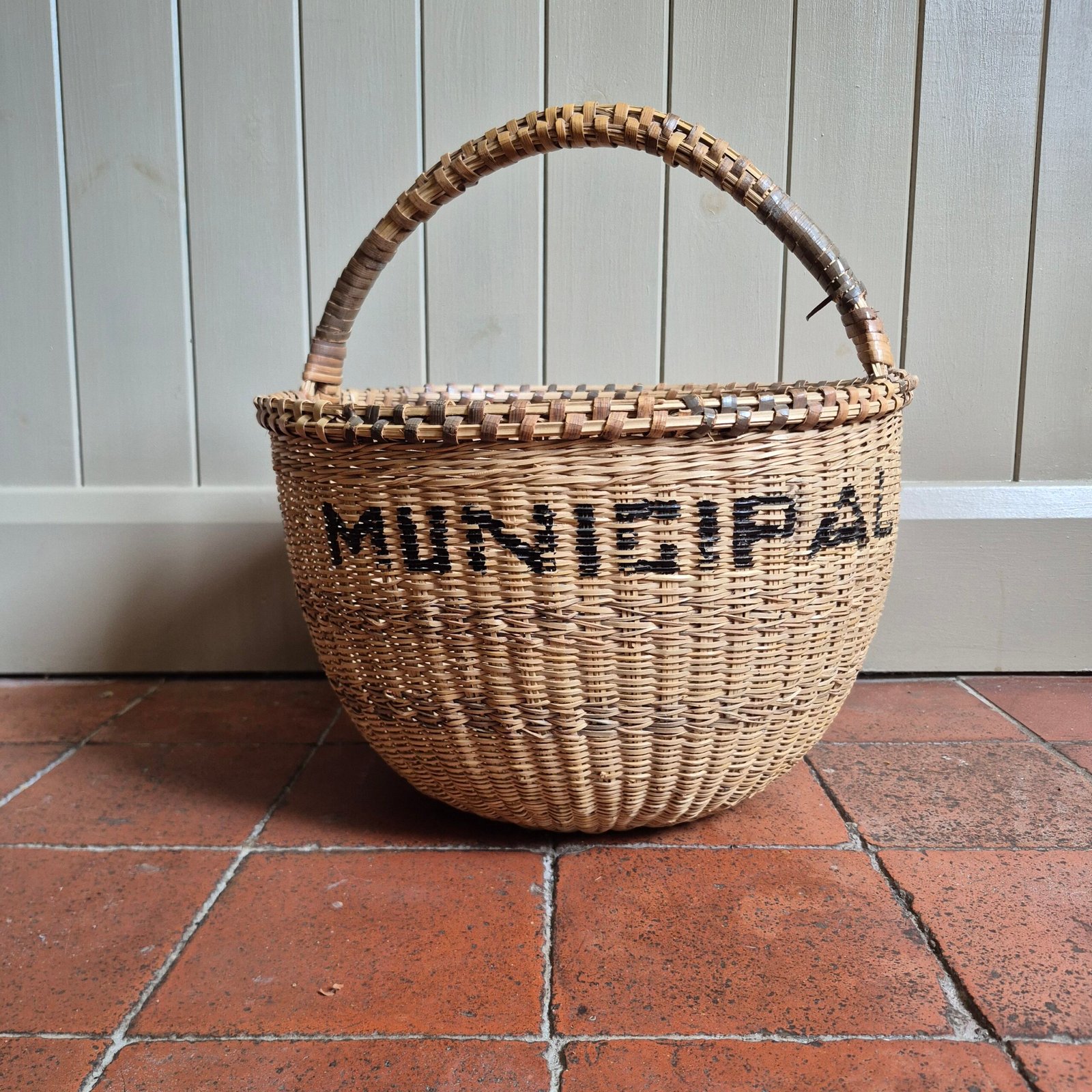 Woven Municipal Council Basket - Image 5