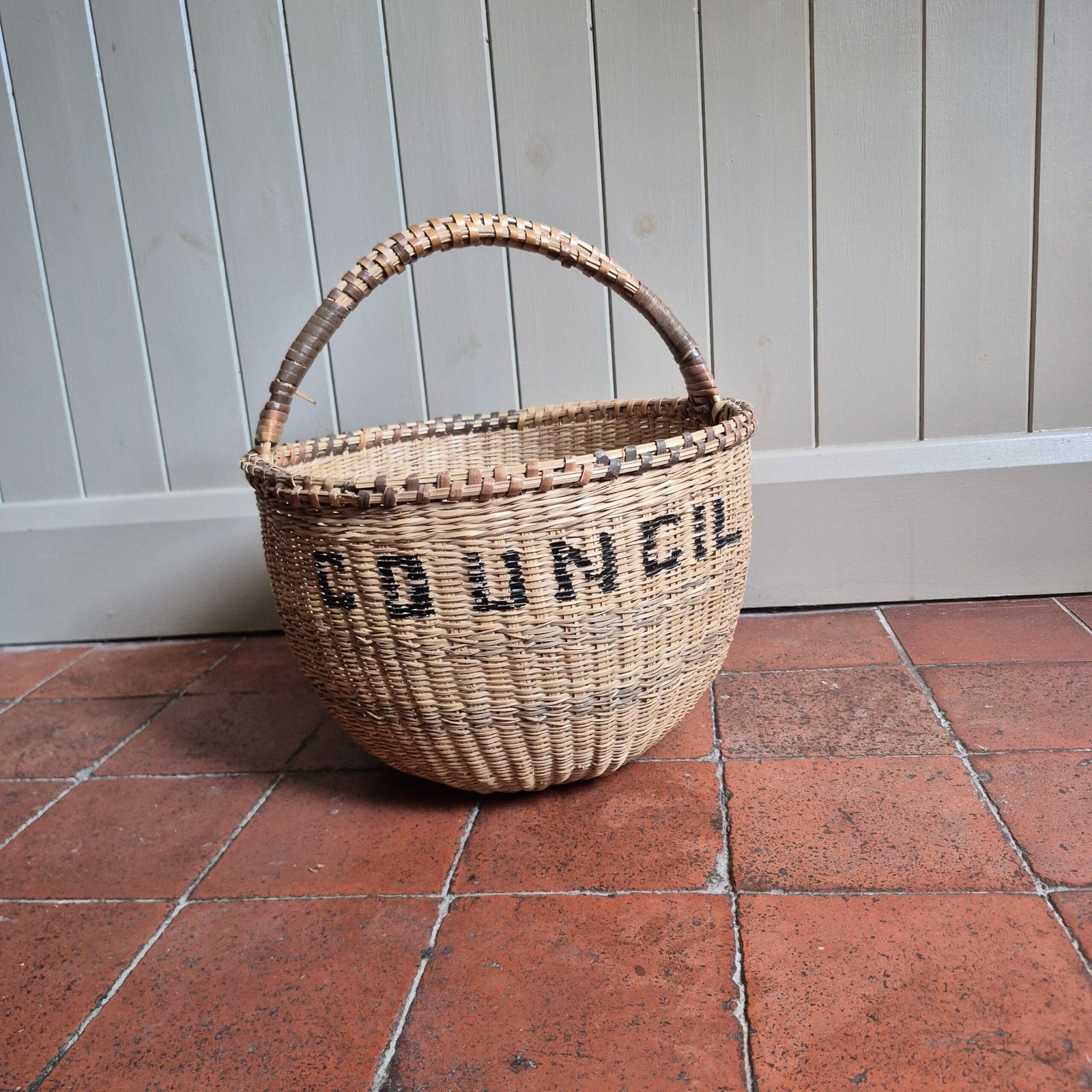 Woven Municipal Council Basket - Image 6